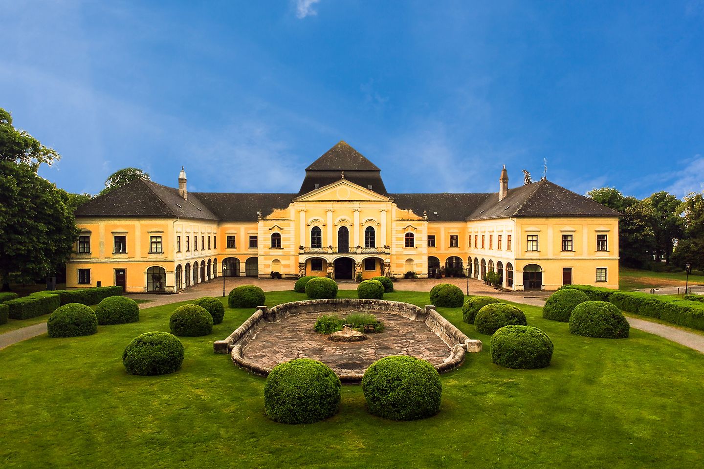 Schloss Kittsee im Barockstil mit Parkanlage